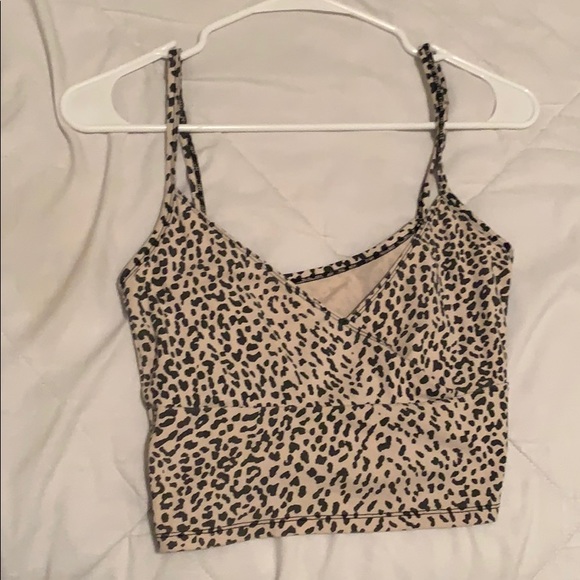 Bundle of 6 tops - Picture 5 of 6